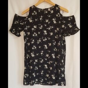 Xhilaration Black Peek-a-Boo Shoulder Floral Tunic with White Blossoms Size M